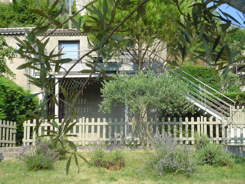 La Cabane De Pepe Emilien Bed and Breakfast Chomérac Εξωτερικό φωτογραφία