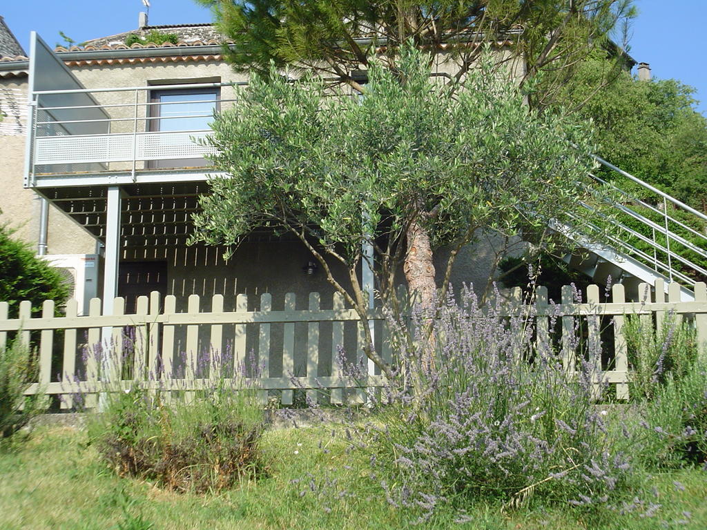 La Cabane De Pepe Emilien Bed and Breakfast Chomérac Εξωτερικό φωτογραφία