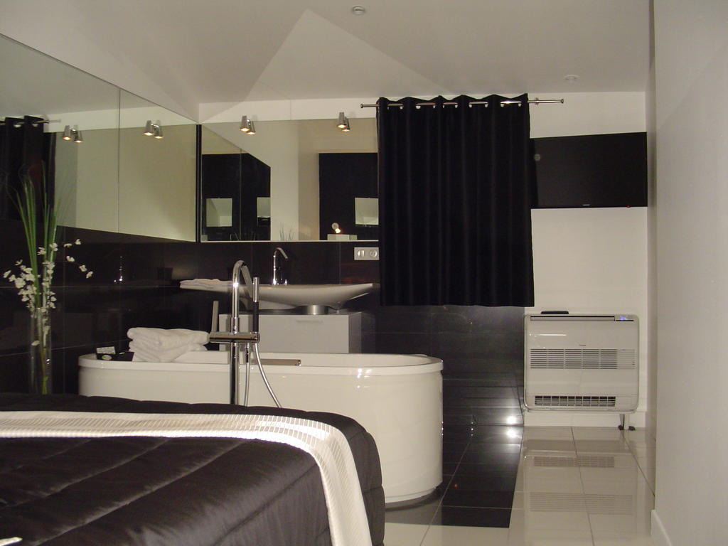 La Cabane De Pepe Emilien Bed and Breakfast Chomérac Δωμάτιο φωτογραφία